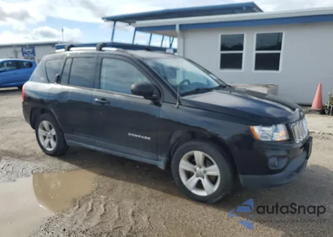 2013 Jeep Compass Latitude из США, поврежденный, VIN 1C4NJDEB1DD253301